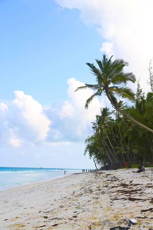 Footprints House Hotel Praia de Diani Exterior foto